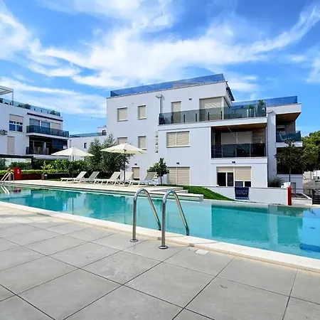 Oasis B3 *